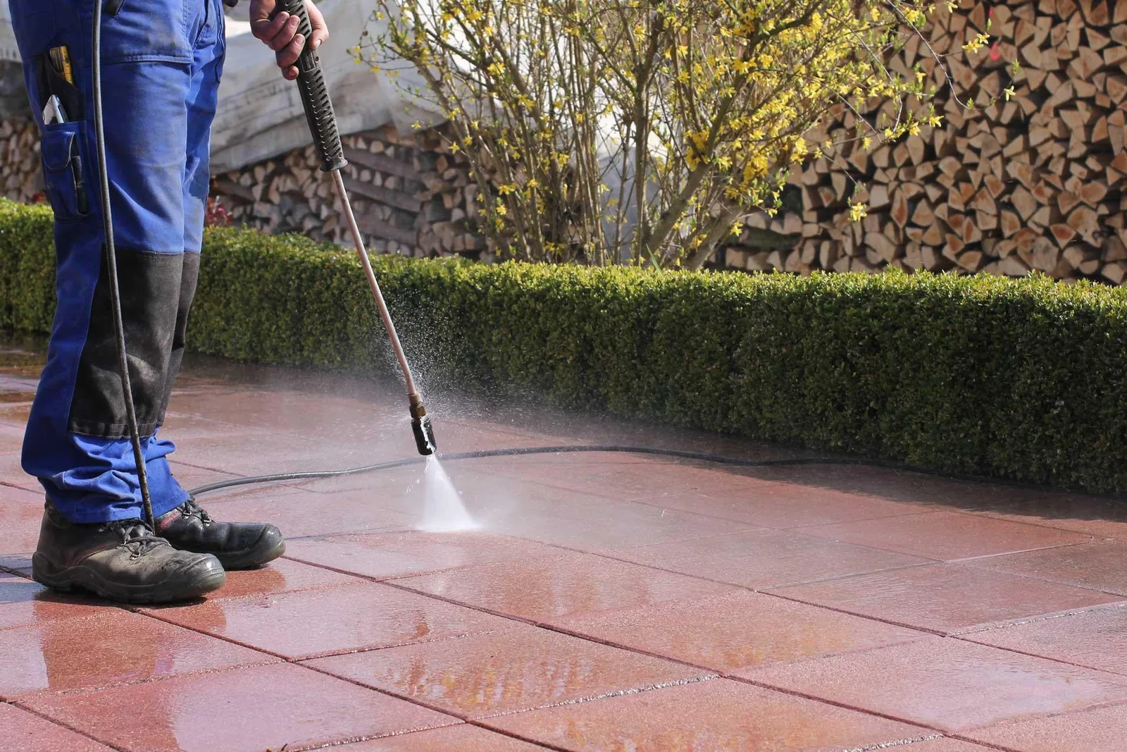 Paver Cleaning & Sealing